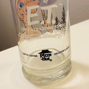 Pizza Hut | Kitchen | Vintage 982 Et Pizza Hut Collector Glasses | Poshmark